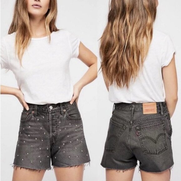 Levi’s Black Button Fly Studded Wedgie Fit Jean Shorts - 35668 - Picture 1 of 13